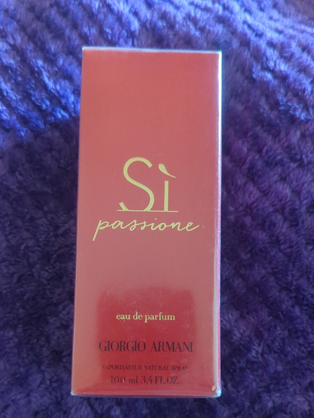 Giorgio Armani Sì Passione Red and Gold Box